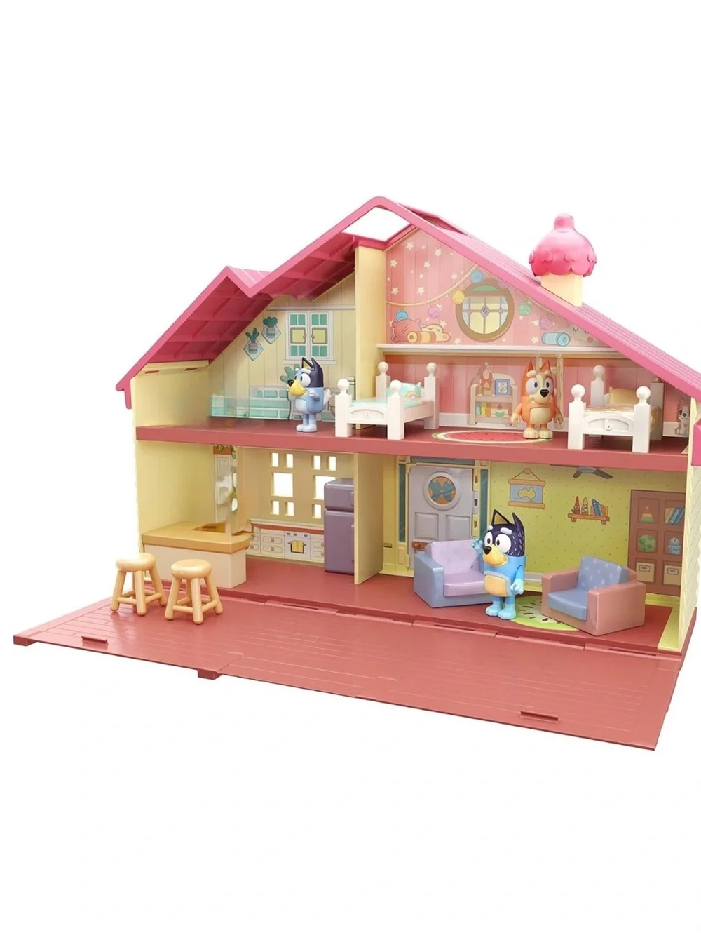 the Bluey Toy House Mega Bundle, Family Home & BBQ Playhouse by Moose Toys.